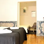 C3 Charm & Confort In Bairro Alto! 18th Century Building, Very Lissabon