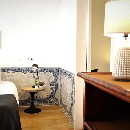 C3 Charm & Confort In Bairro Alto! 18th Century Building, Very * Lizbona